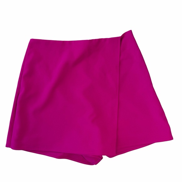 Express Pants - Express Fuchsia color pink editor Skort size S